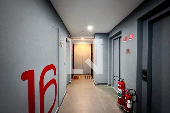 Hall Apartamento de apartamento para alugar com 2 quartos, 69m² em Jardim das Acácias, São Paulo
