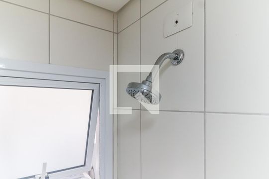 Banheiro de apartamento para alugar com 2 quartos, 86m² em Cezar de Souza, Mogi das Cruzes