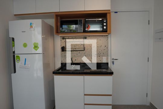 Studio de kitnet/studio para alugar com 1 quarto, 24m² em Vila Madalena, São Paulo
