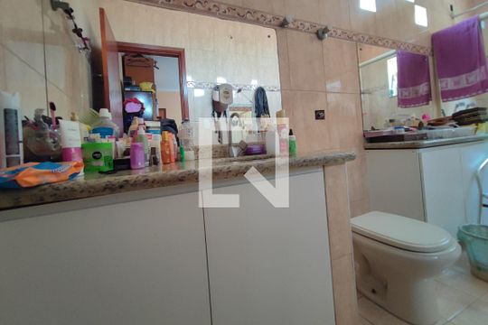 Banheiro Suíte de casa à venda com 4 quartos, 1000m² em Jardim Paranapanema, Campinas