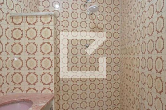Banheiro de apartamento à venda com 2 quartos, 51m² em Vaz Lobo, Rio de Janeiro