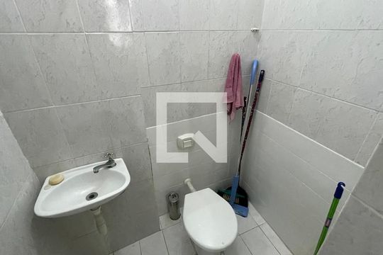 Banheiro de Serviço de apartamento à venda com 4 quartos, 185m² em Botafogo, Rio de Janeiro