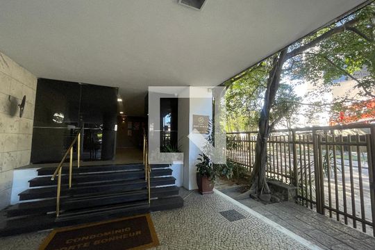 Fachada e portaria de apartamento à venda com 4 quartos, 185m² em Botafogo, Rio de Janeiro