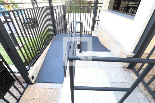 Área comum de apartamento para alugar com 3 quartos, 200m² em Perdizes, São Paulo