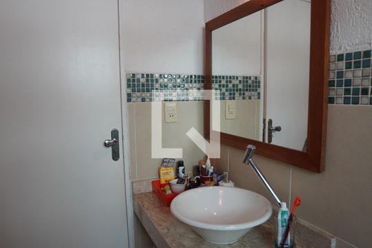 Banheiro 3 de casa à venda com 5 quartos, 500m² em Vila Madalena, São Paulo