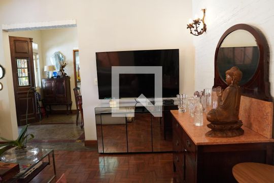 Sala de casa à venda com 5 quartos, 500m² em Vila Madalena, São Paulo