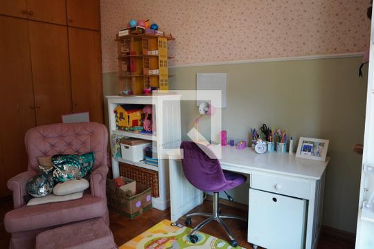 Quarto 3 de casa à venda com 5 quartos, 500m² em Vila Madalena, São Paulo