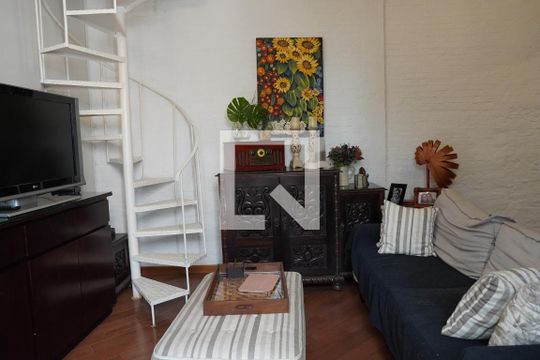 Sala 2 de casa à venda com 5 quartos, 500m² em Vila Madalena, São Paulo