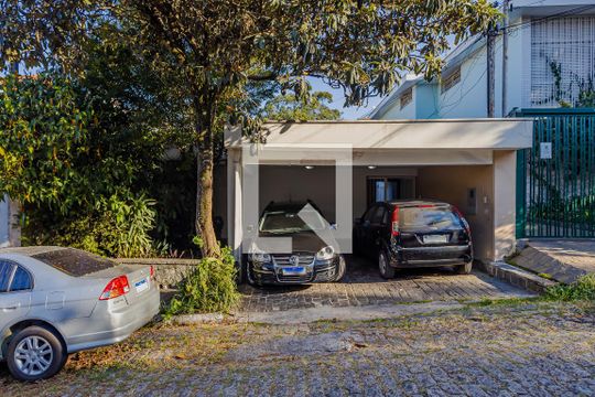 Fachada de casa à venda com 5 quartos, 378m² em Sumaré, São Paulo