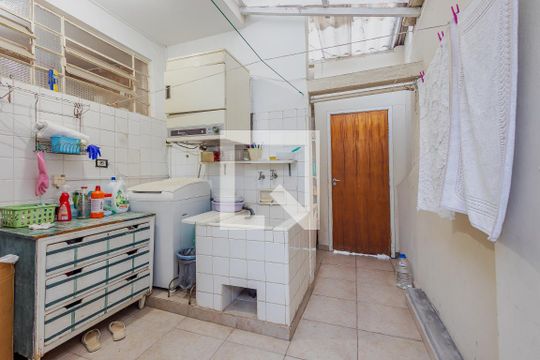 Área de Serviço de casa à venda com 5 quartos, 378m² em Sumaré, São Paulo