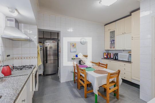 Cozinha de casa à venda com 5 quartos, 378m² em Sumaré, São Paulo