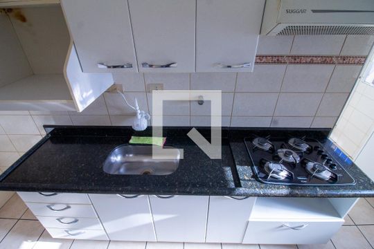 Detalhe da Cozinha de apartamento para alugar com 2 quartos, 74m² em Vila Camargos, Guarulhos