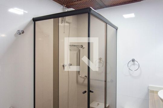Banheiro 1 de casa para alugar com 4 quartos, 500m² em Vila Jacuí, São Paulo