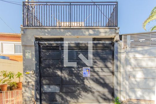 Fachada de casa à venda com 5 quartos, 300m² em Jardim da Gloria, São Paulo