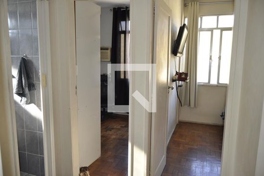 Hall de apartamento para alugar com 2 quartos, 60m² em Todos Os Santos, Rio de Janeiro