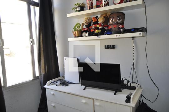 Quarto 1 de apartamento para alugar com 2 quartos, 60m² em Todos Os Santos, Rio de Janeiro