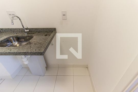 Cozinha de apartamento para alugar com 1 quarto, 24m² em Vila Buarque, São Paulo