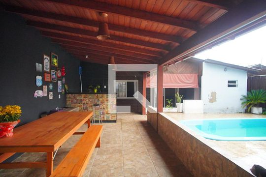 Área gourmet de casa à venda com 2 quartos, 300m² em Canudos, Novo Hamburgo