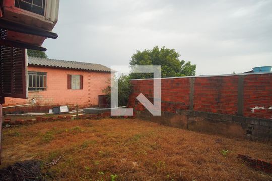 Quintal de casa à venda com 2 quartos, 300m² em Canudos, Novo Hamburgo