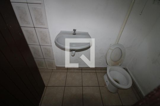 Banheiro de casa para alugar com 1 quarto, 45m² em Vila Medeiros, São Paulo