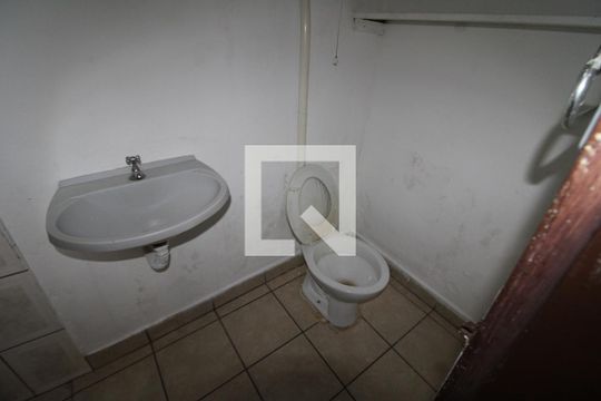 Banheiro de casa para alugar com 1 quarto, 45m² em Vila Medeiros, São Paulo