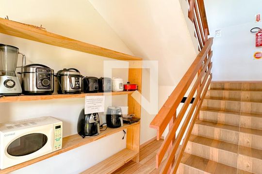 Área comum de kitnet/studio para alugar com 1 quarto, 24m² em São João do Rio Vermelho, Florianópolis