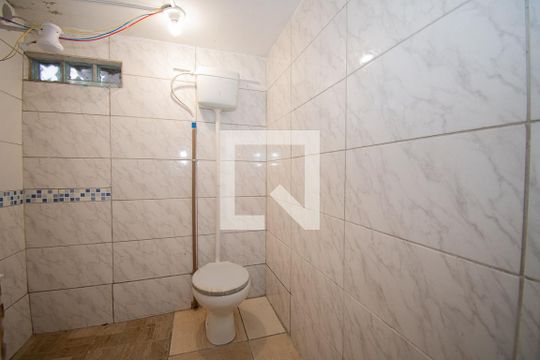 banheiro de casa à venda com 1 quarto, 70m² em Campestre, São Leopoldo