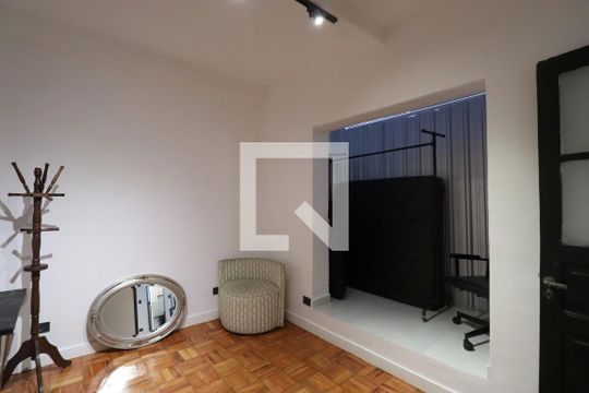 Quarto 1 de casa para alugar com 3 quartos, 145m² em Pinheiros, São Paulo