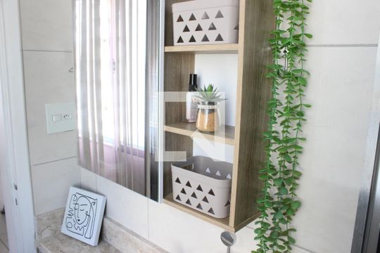 Banheiro de apartamento para alugar com 1 quarto, 40m² em Centro, São Vicente