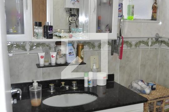 Banheiro  de apartamento à venda com 2 quartos, 85m² em Sampaio, Rio de Janeiro