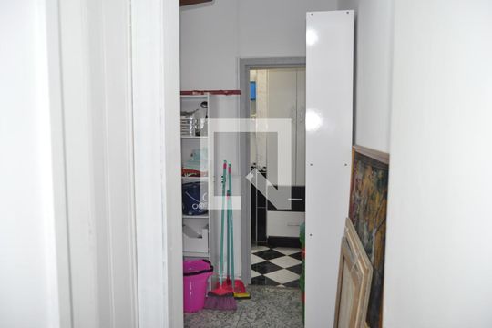 Corredor  de apartamento à venda com 2 quartos, 85m² em Sampaio, Rio de Janeiro