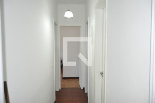 Corredor  de apartamento à venda com 2 quartos, 85m² em Sampaio, Rio de Janeiro