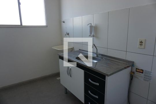Cozinha de apartamento para alugar com 2 quartos, 47m² em Jardim Recanto, Americana