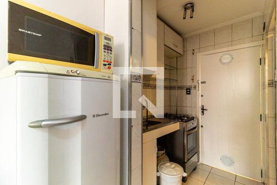 Cozinha de kitnet/studio para alugar com 1 quarto, 30m² em Vila Buarque, São Paulo