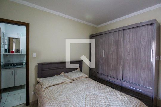 Quarto 1 de casa à venda com 2 quartos, 64m² em Vila Ivg, São Paulo