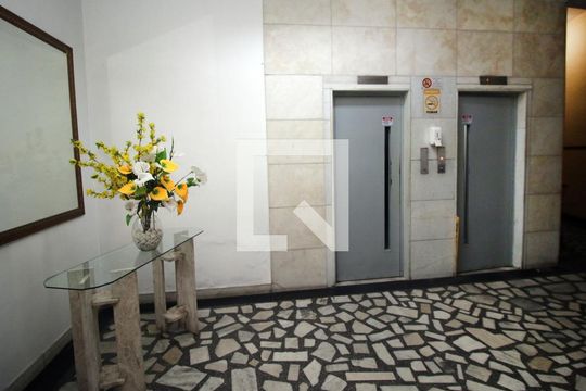 Área comum - Elevadores de apartamento para alugar com 2 quartos, 79m² em Bonsucesso, Rio de Janeiro