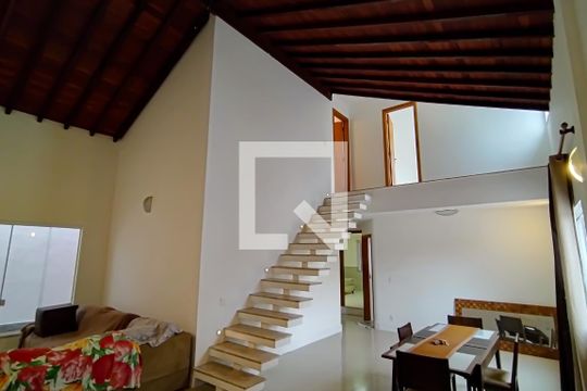 Casa para alugar com 4 quartos, 200m² em Jacarepaguá, Rio de Janeiro