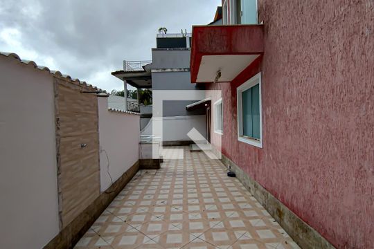 frente de casa para alugar com 4 quartos, 200m² em Jacarepaguá, Rio de Janeiro