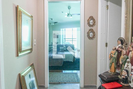Entrada de apartamento à venda com 3 quartos, 213m² em Vila Itapura, Campinas