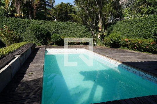 Piscina de casa à venda com 3 quartos, 399m² em Anil, Rio de Janeiro