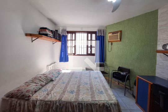 Quarto 1 de casa de condomínio à venda com 4 quartos, 215m² em Engenho do Mato, Niterói