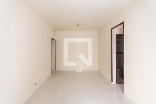 Sala de apartamento para alugar com 2 quartos, 60m² em São Francisco Xavier, Rio de Janeiro