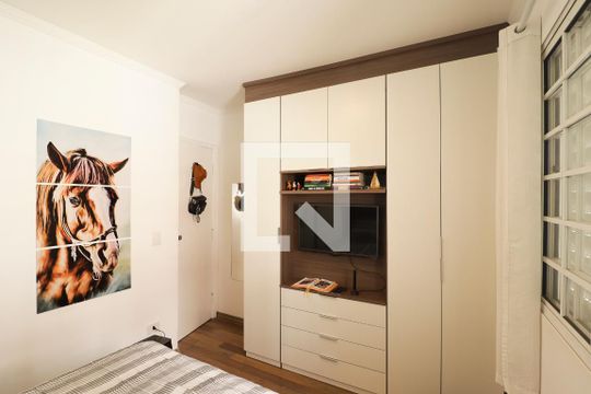 Suíte  de casa de condomínio à venda com 3 quartos, 114m² em Chora Menino, São Paulo