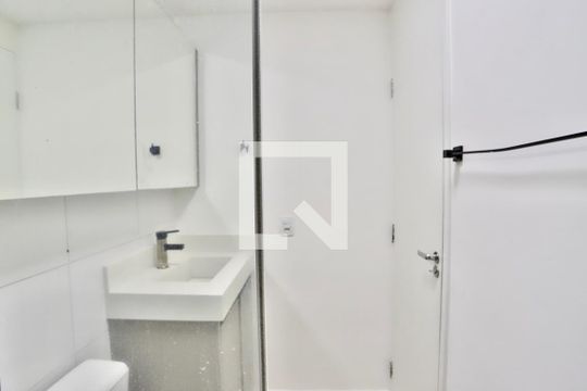 Banheiro do Quarto 1 de apartamento para alugar com 2 quartos, 51m² em Vila Prudente, São Paulo