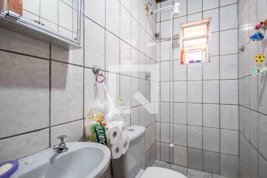 Banheiro de casa para alugar com 1 quarto, 47m² em Presidente Altino, Osasco