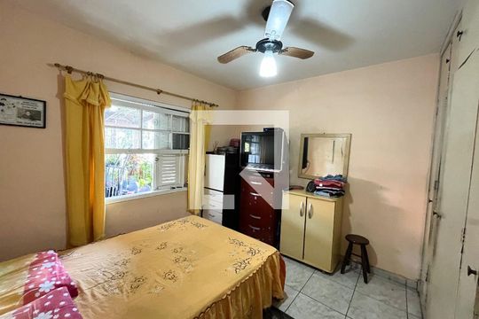 Quarto 2 de casa à venda com 5 quartos, 300m² em Jabaquara, São Paulo