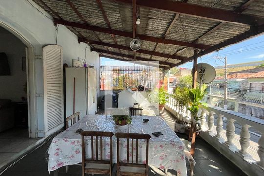 Varanda de casa à venda com 5 quartos, 300m² em Jabaquara, São Paulo