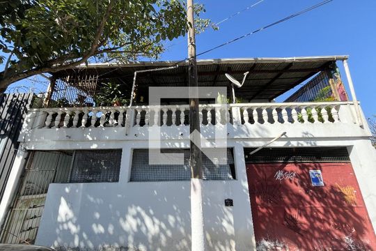 Fachada de casa à venda com 5 quartos, 300m² em Jabaquara, São Paulo