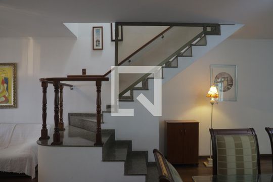 Detalhe de casa à venda com 3 quartos, 312m² em Planalto Paulista, São Paulo