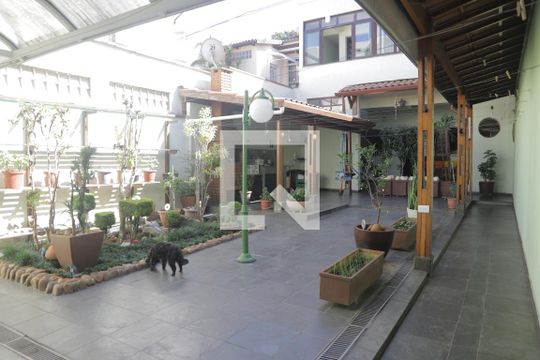 Quintal de casa à venda com 3 quartos, 312m² em Planalto Paulista, São Paulo